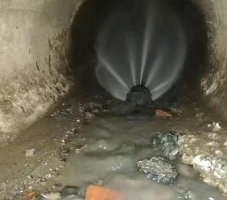 吉隆市政管道清淤